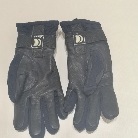 Auclair moto gloves leather and fabric combination - Picture 4 of 7